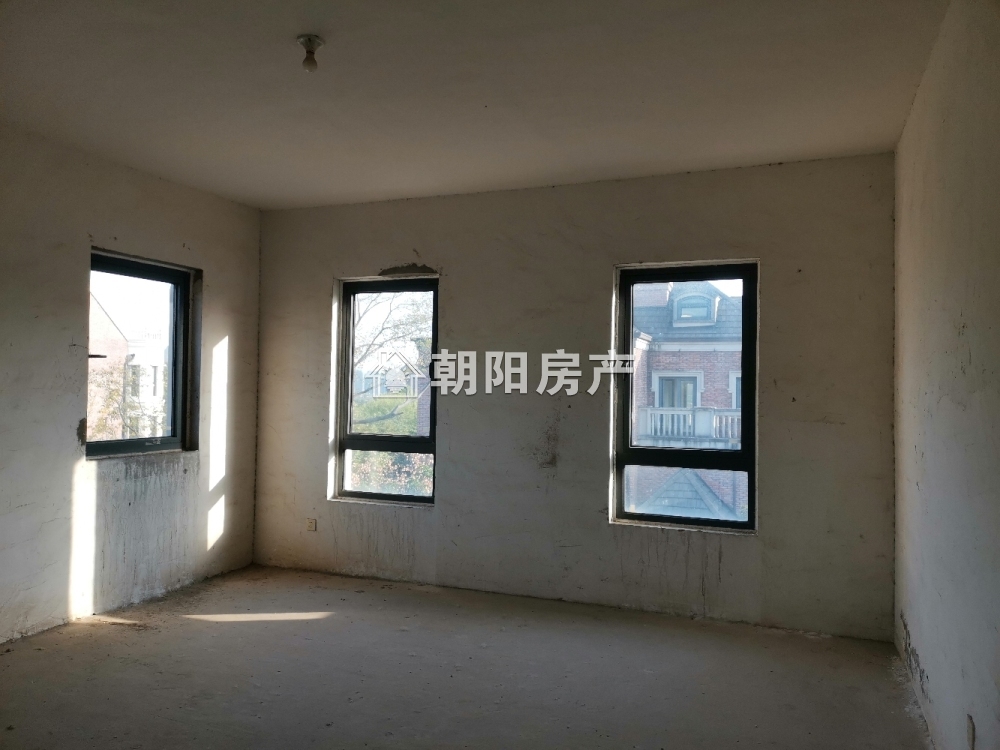 嶺秀山南 641平 8室3厅5卫 纯别墅 毛坯 随时看房