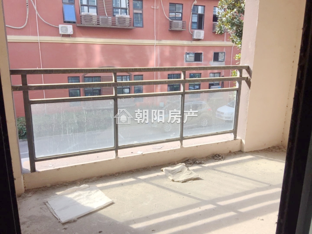 中央美域 107平 南向三室 学区房 单价5592元