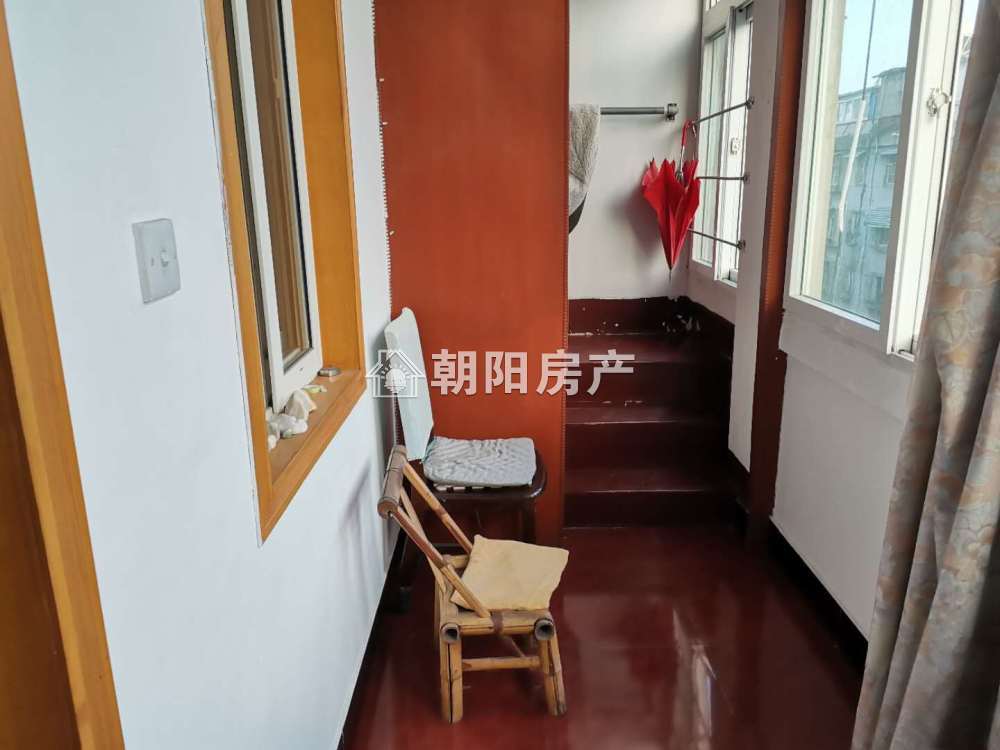 百花园一期 118平 南向四室两阳台 满两年 精装免税