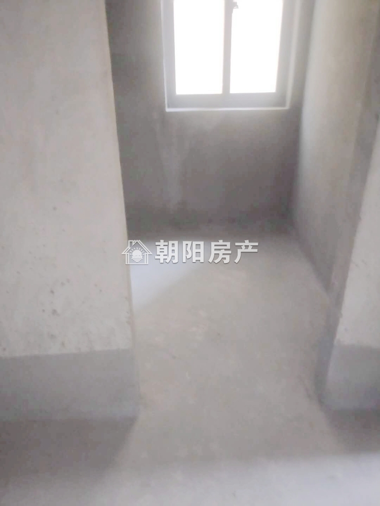 上郑广场 92平 南向两室 毛坯 交通便利 学区房