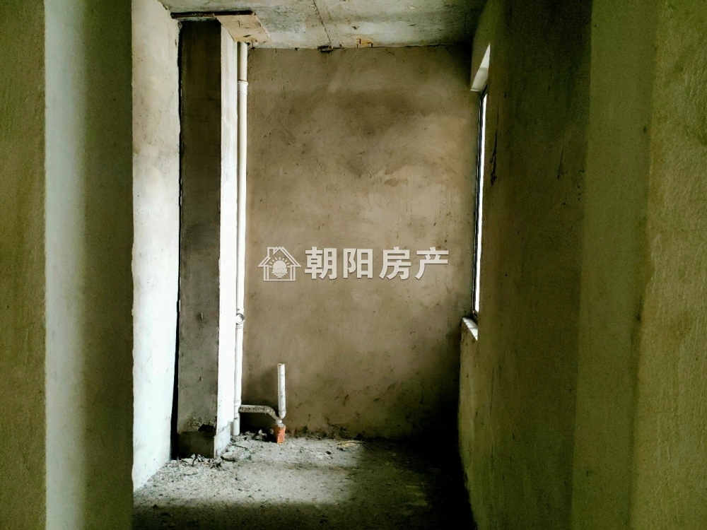 斌诚花园 105平 南向三室 交通便利 随时看房
