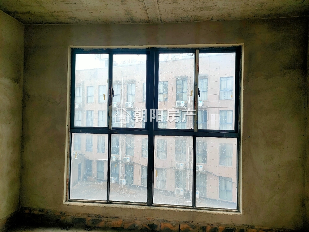 斌诚花园 105平 南向三室 交通便利 购物便捷