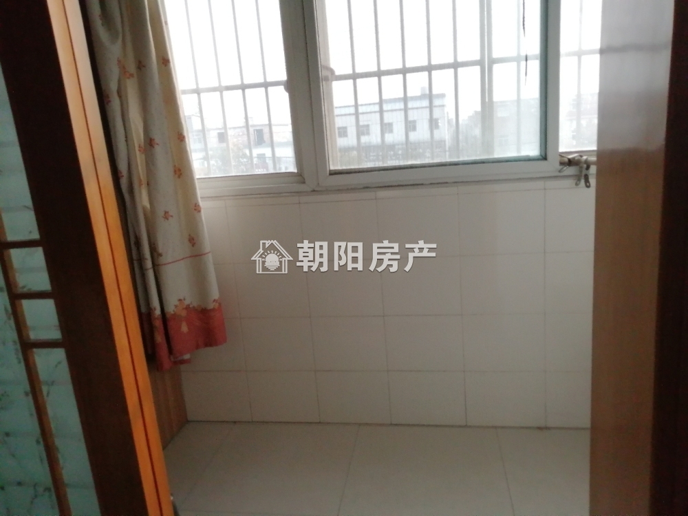 现代花园 99平 南向两室精装 满两年 2222元/平