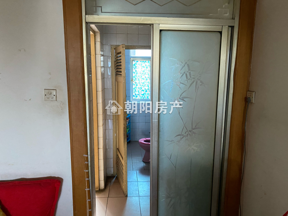 老一处 63平 南向两居 学区房 交通便利