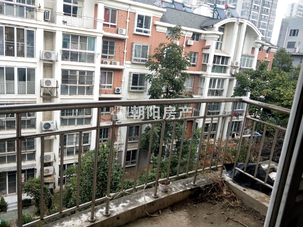 惠利中都一期 130平 南向大三居 满两年 交通便利 学区房