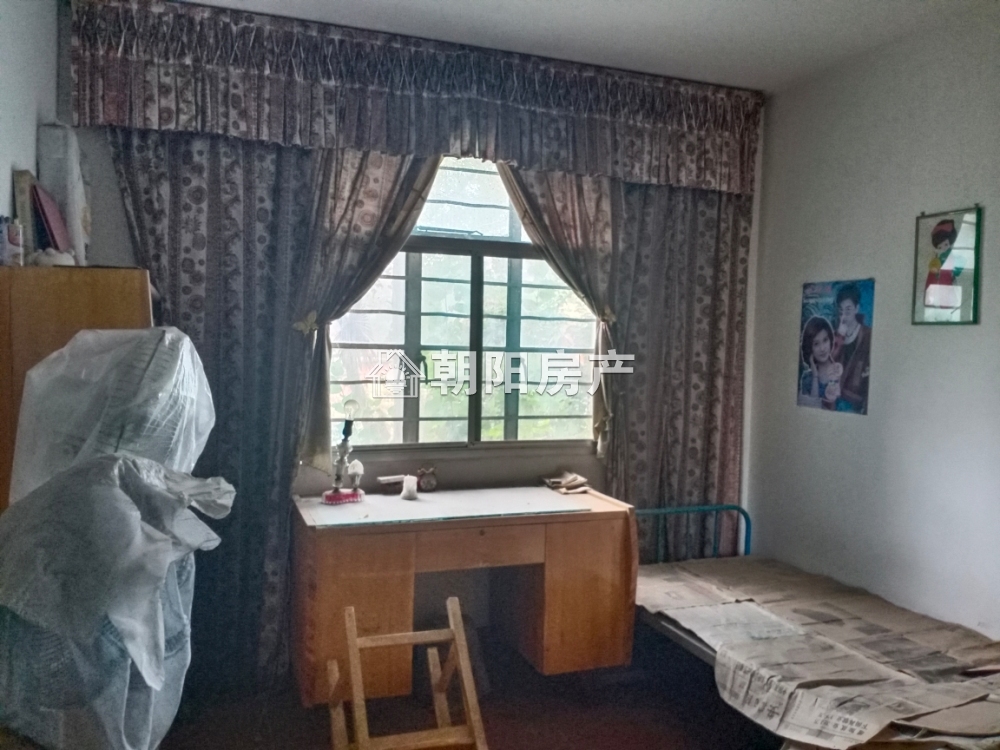 化工新村 68平 南向两居 简装 单价1470元 交通便利