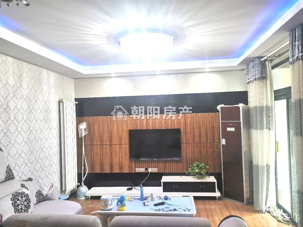 领城小区，精装2房，景观房，诚心出售