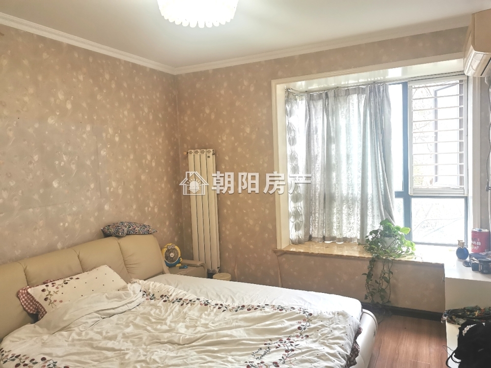 领城小区，精装2房，景观房，诚心出售