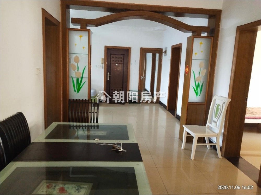 金凤小区 119平 南向精装三居 满两年 交通便利