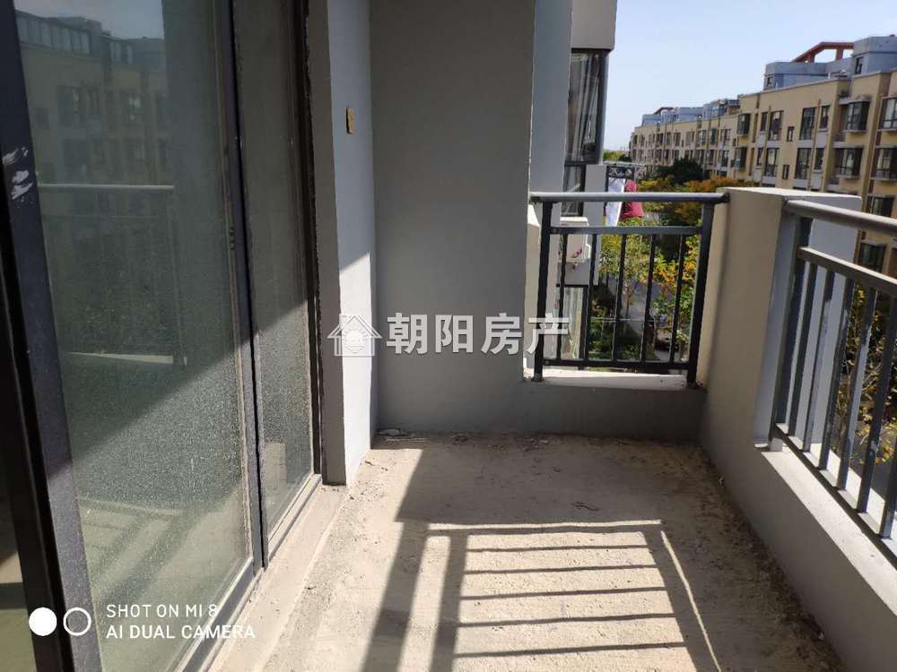 半山家园二期 104平 南向三室二厅 学区房 满两年 毛坯出租