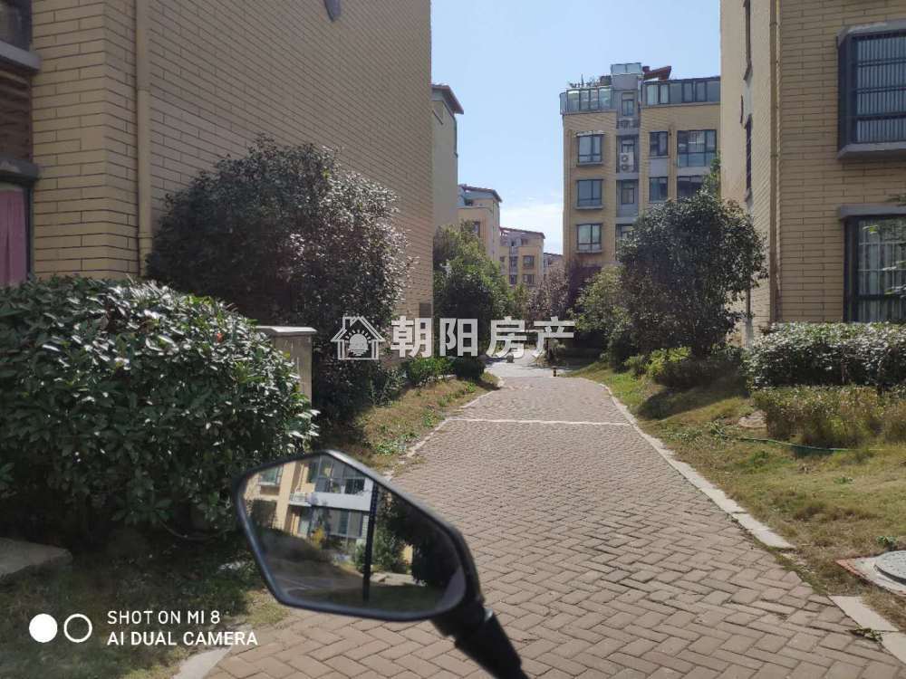 半山家园二期 104平 南向三室二厅 学区房 满两年 毛坯出租