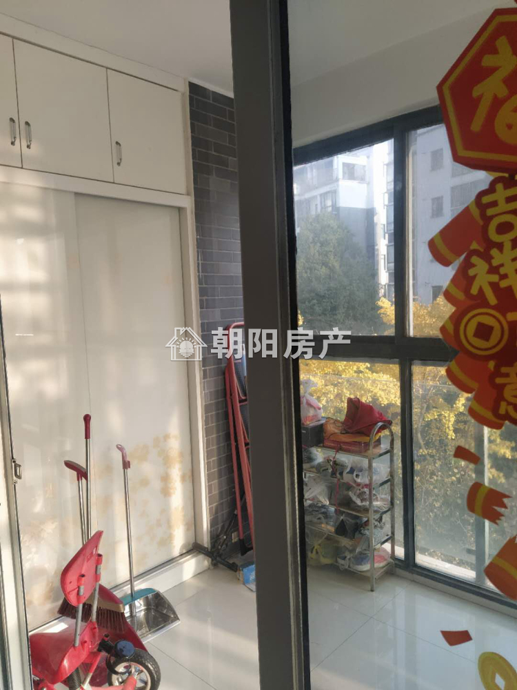 领城 133平 南向精装三居 交通便利 学区房