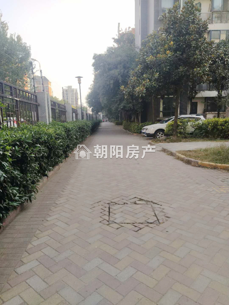 领城 133平 南向精装三居 交通便利 学区房