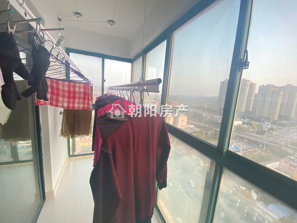东方丽景 93平 朝南精装两室 免税 中楼层视野佳