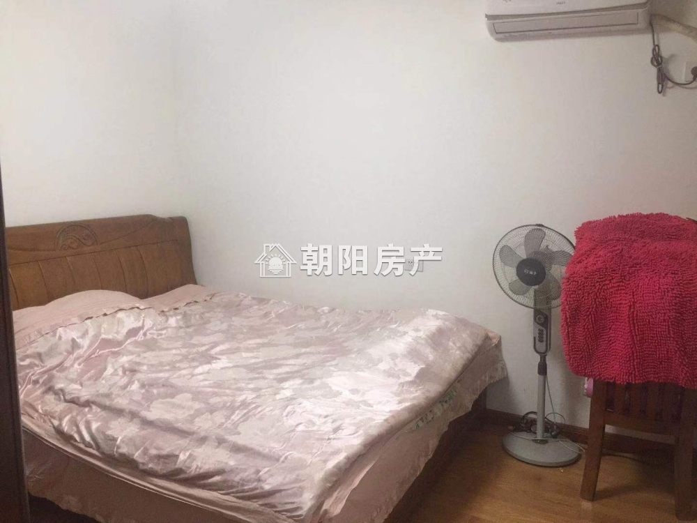 上郑广场 94平 南向简装两居 配套齐全 购物便捷