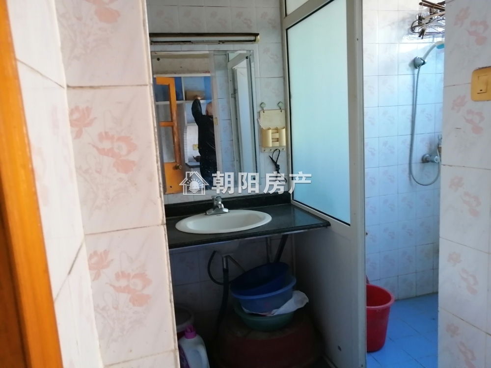 洞二小商住楼 72平 南向双卧 学区房 交通便利