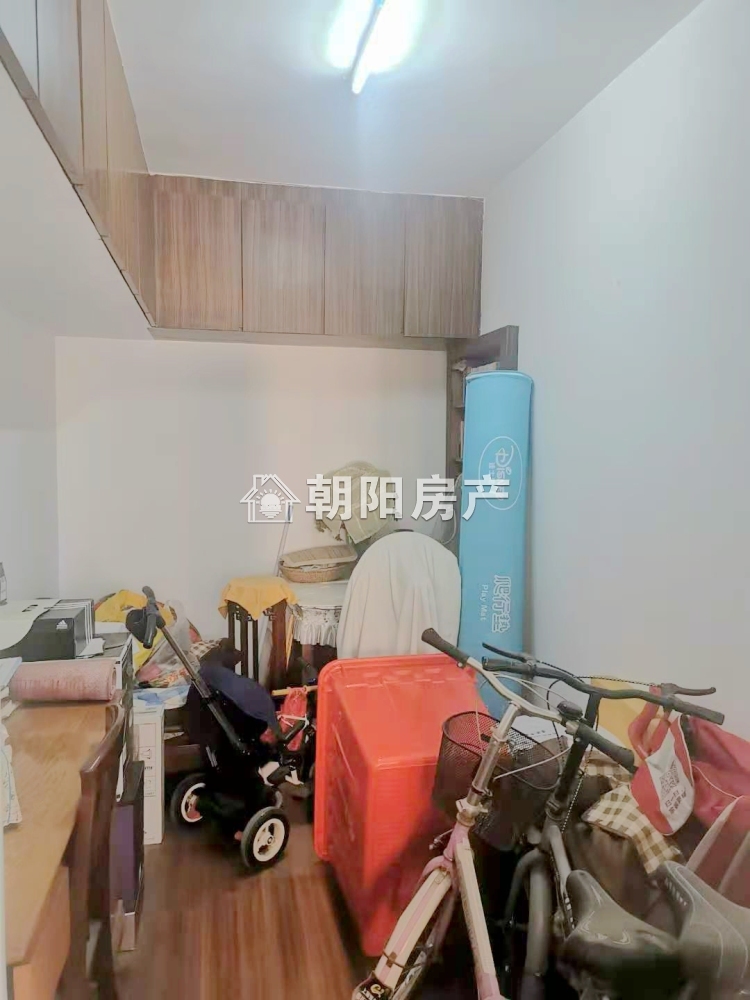 银工家属楼 111平 南向精装三居 交通便利 随时看房