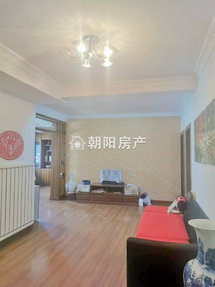 银工家属楼 111平 南向精装三居 交通便利 随时看房
