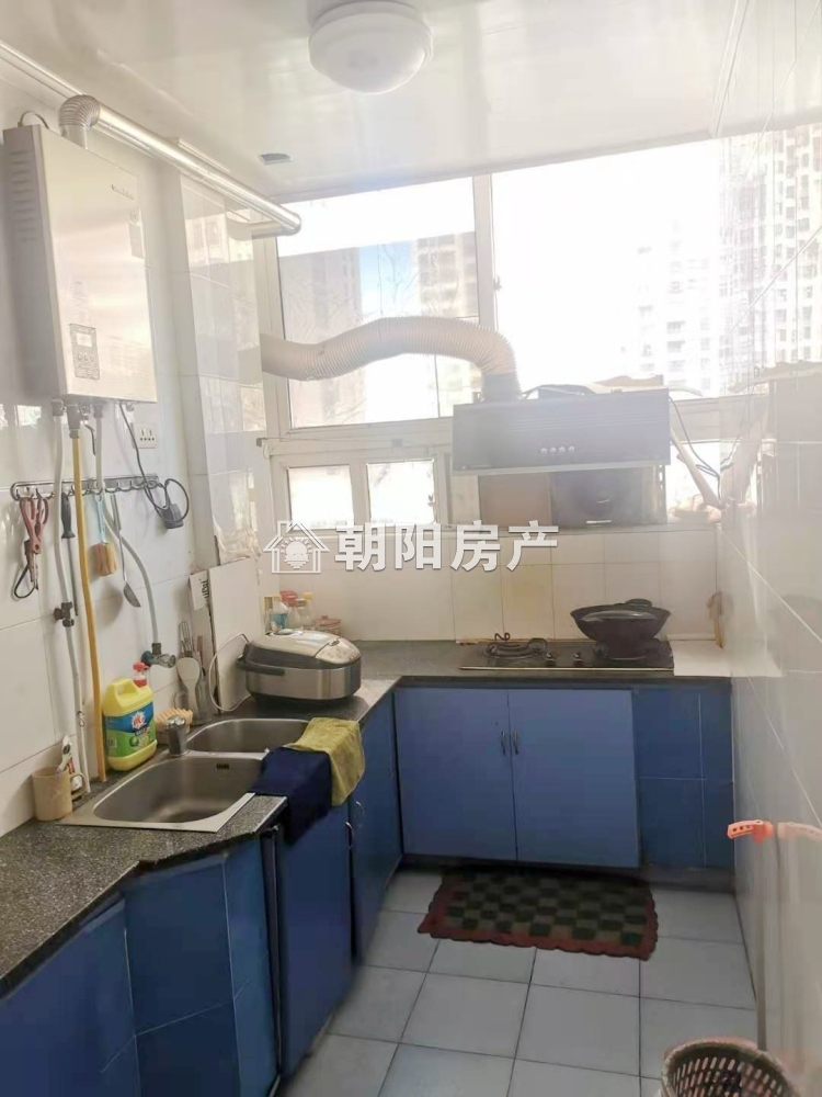 银工家属楼 111平 南向精装三居 交通便利 随时看房