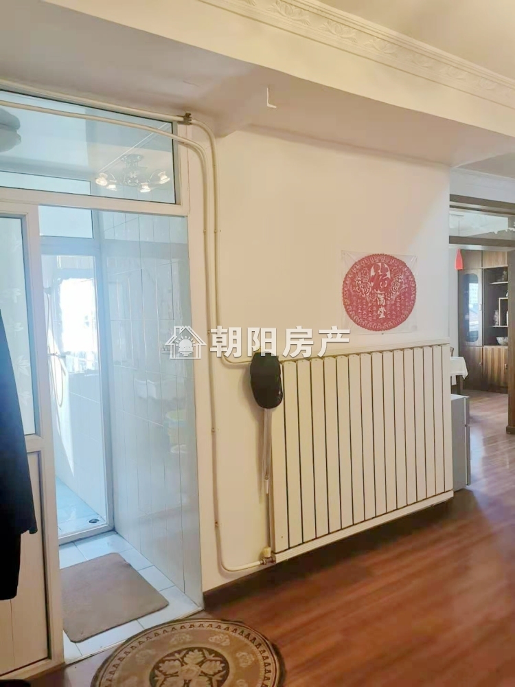 银工家属楼 111平 南向精装三居 交通便利 随时看房