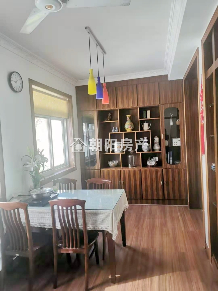 银工家属楼 111平 南向精装三居 交通便利 随时看房