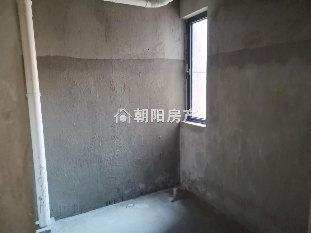 龙成奥韵东区 126平 南向三室两卫 洋房毛坯 学区房 配套齐全