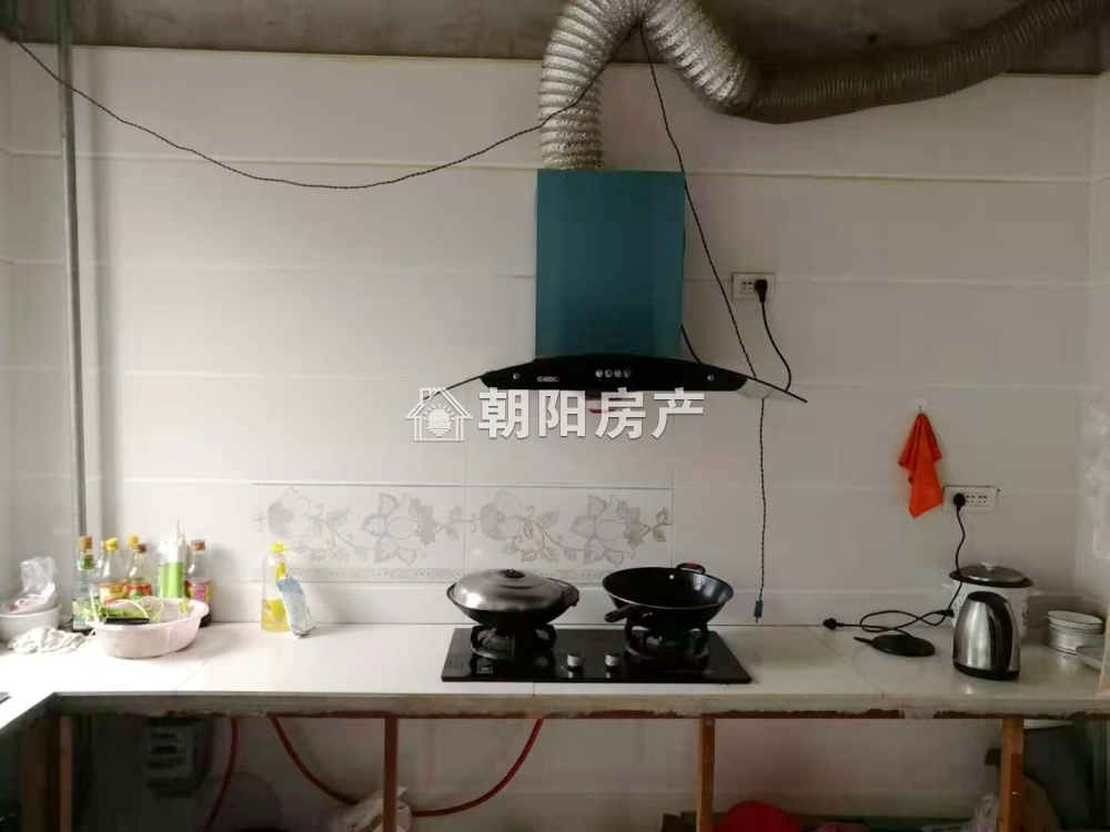 春雨梧桐 115平 南向三室 满两年 学区房
