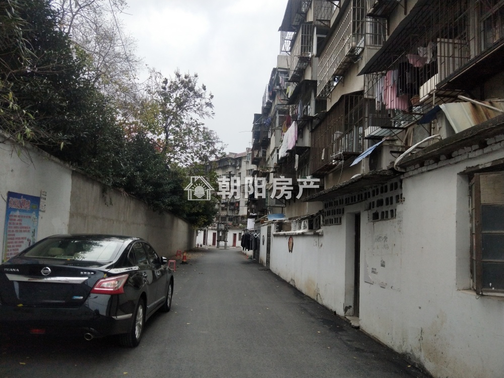 吉安小区 61平 南向两居 免税满两年 单价1842元/平