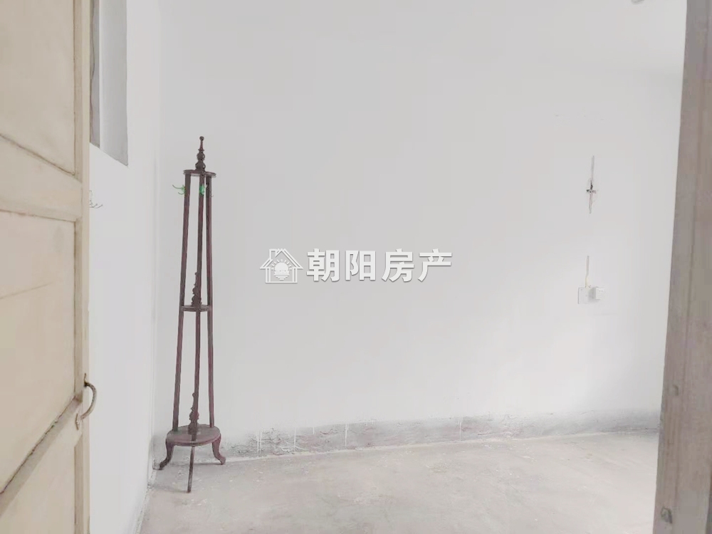 前锋一村 53平 朝南两室一厅 普装 随时看房