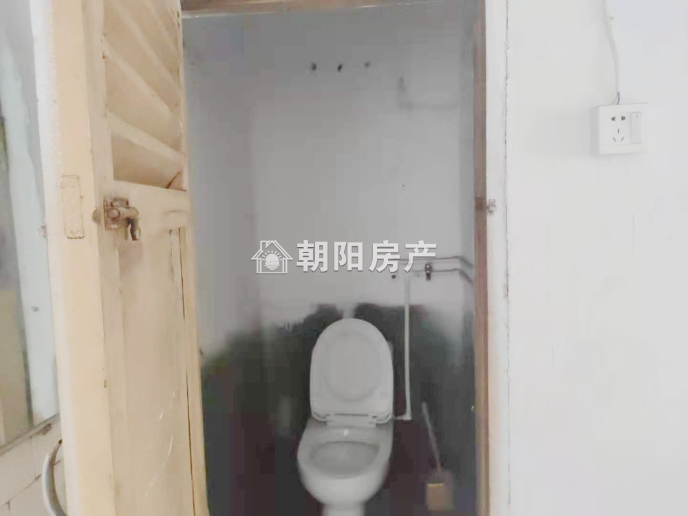 前锋一村 53平 朝南两室一厅 普装 随时看房