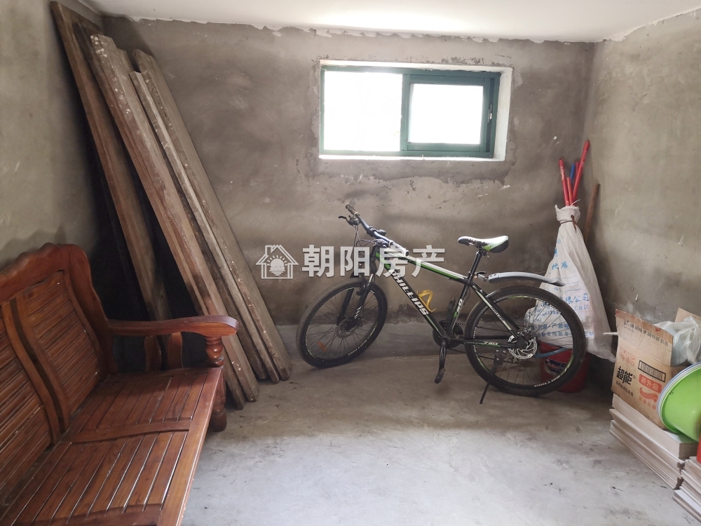 铁三处 80平 南向三室 满两年免税 4375元/平