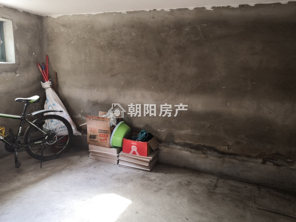 铁三处 80平 南向三室 满两年免税 4375元/平