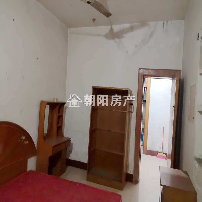 铁三处 59平 南向三室一厅 免税 交通便利