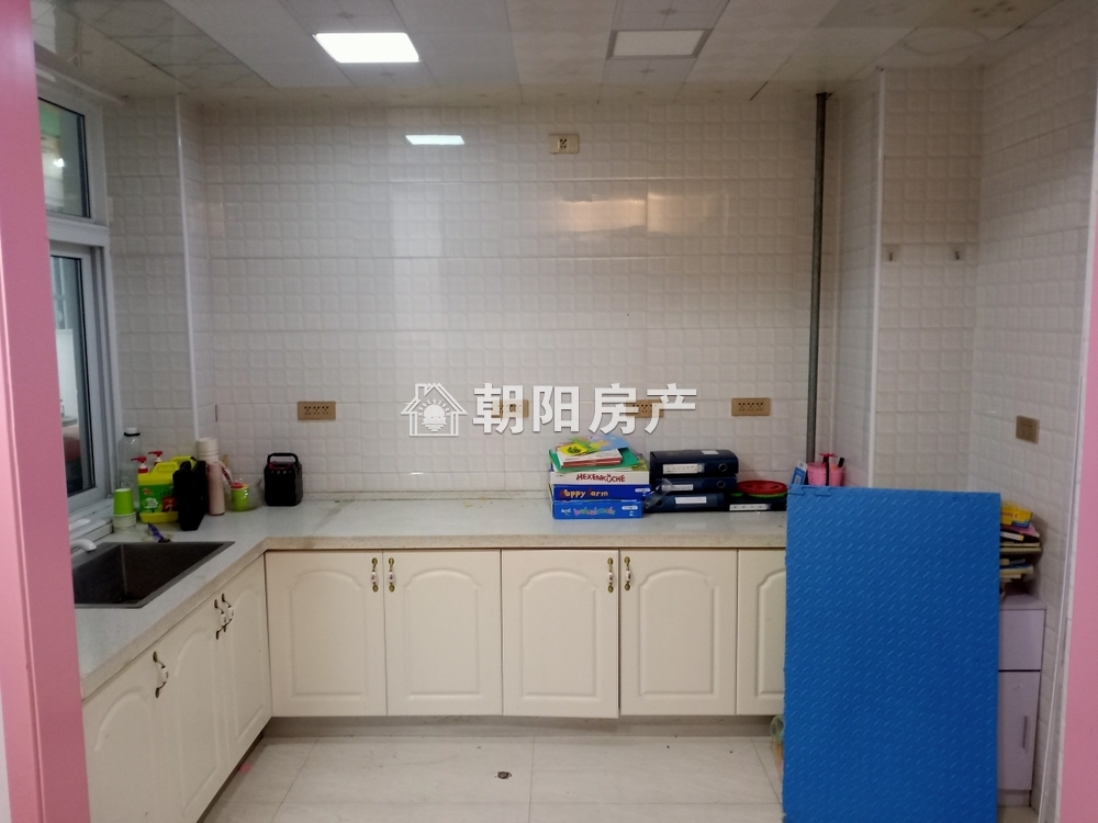 水晶城 101平 南向简装三室 满两年 学区房 单价5420元