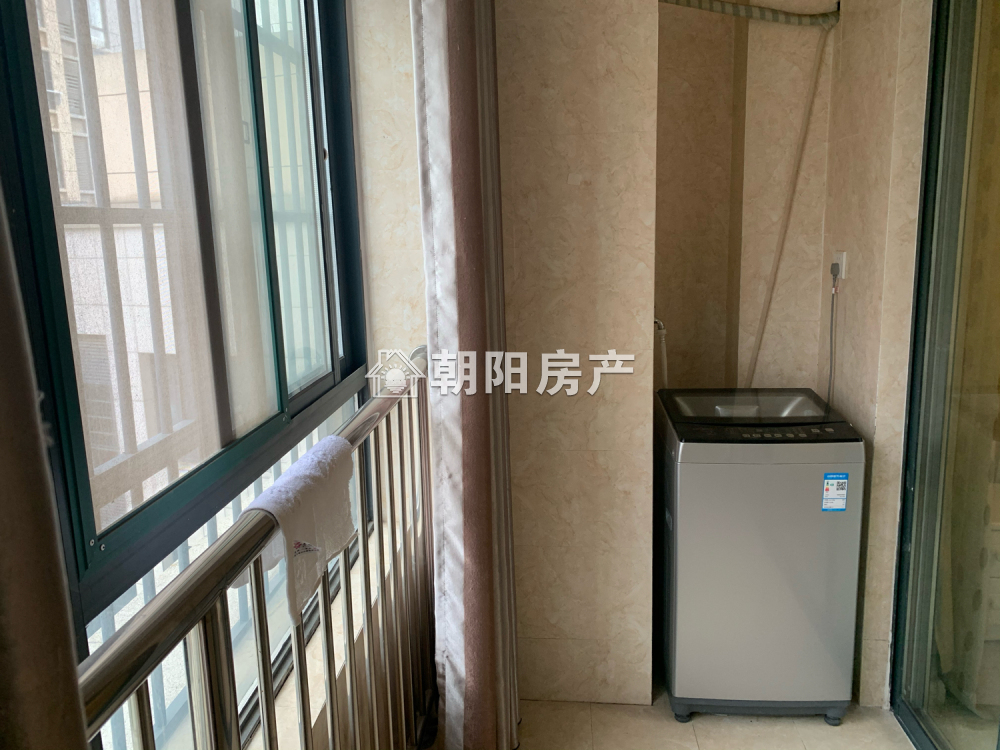 银鹭万树城 40平 精装一室一厅 交通便利 学区房