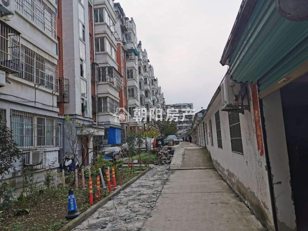金豪阳光花园 68平 南向两室 满两年 错层结构
