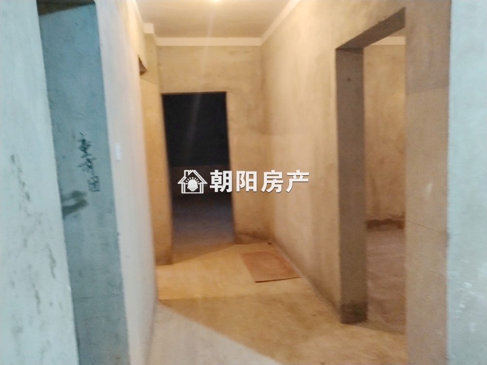 师院家属楼 140平 南向三居 2857元/平 毛坯 随时看房