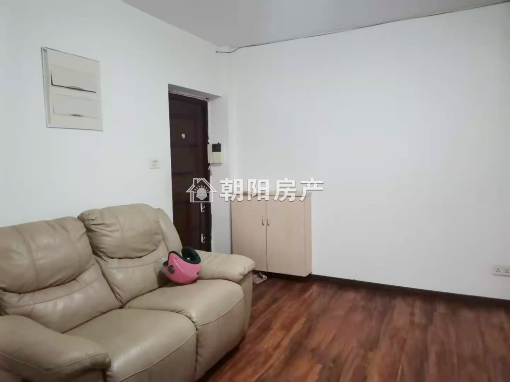 朝阳菜市场 84平 南北通透两室 简装 交通便利 学区房