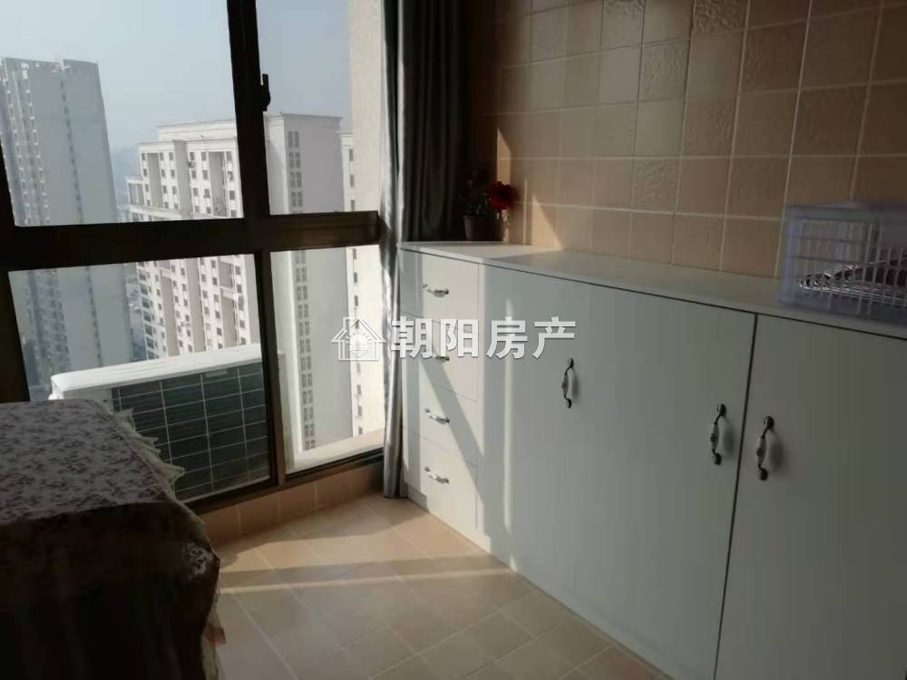 朝阳帝堡 57平 西向精装一室 学区房 满两年