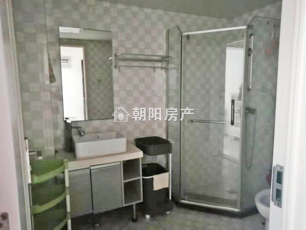 朝阳帝堡 57平 西向精装一室 学区房 满两年