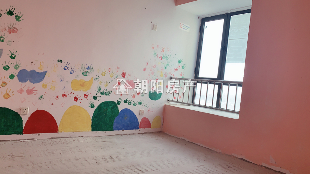 绿茵里 118平 南向三室二厅 满两年 学区房 交通便利