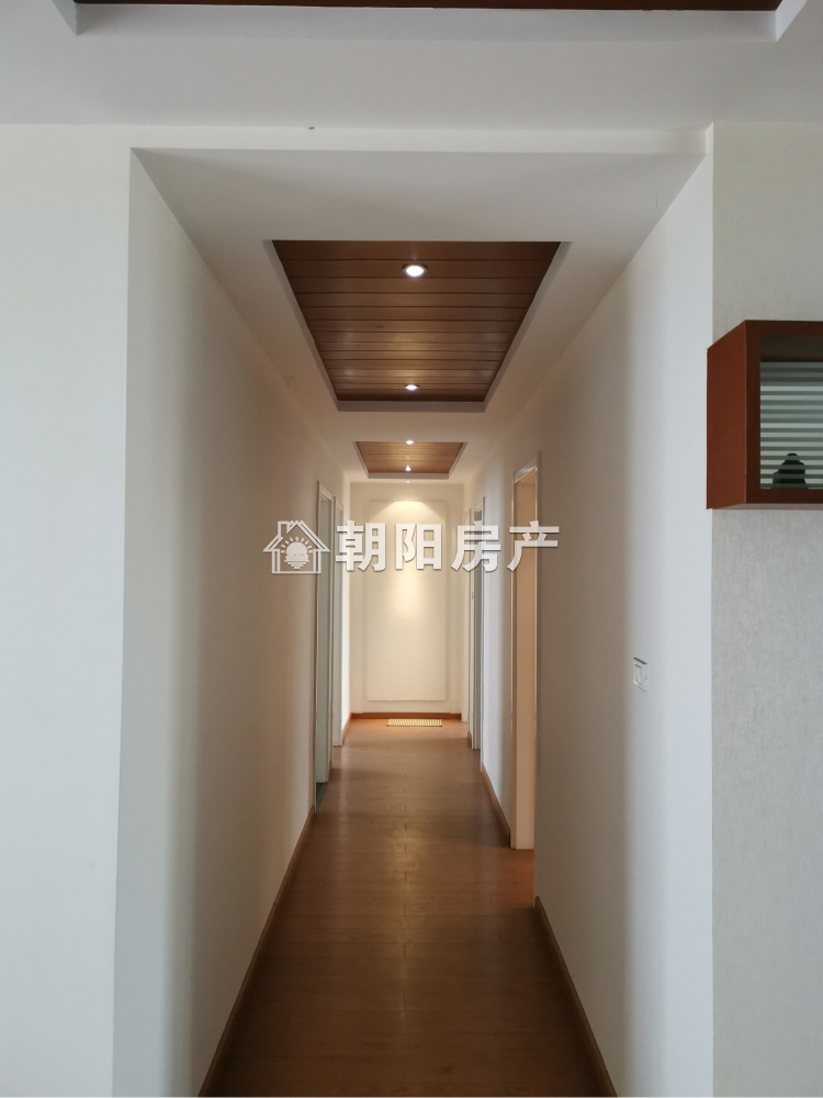 半山家园 162平 南向四室精装 学区房 交通便利