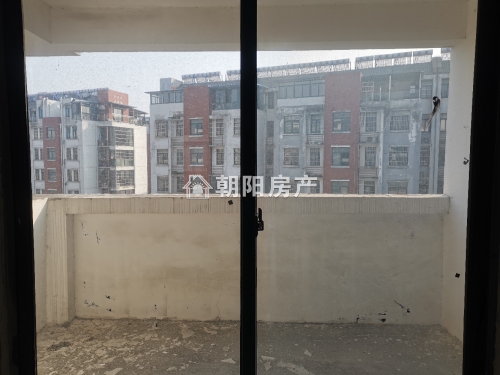 机西小区 82平 南向三居 毛坯 随时看房