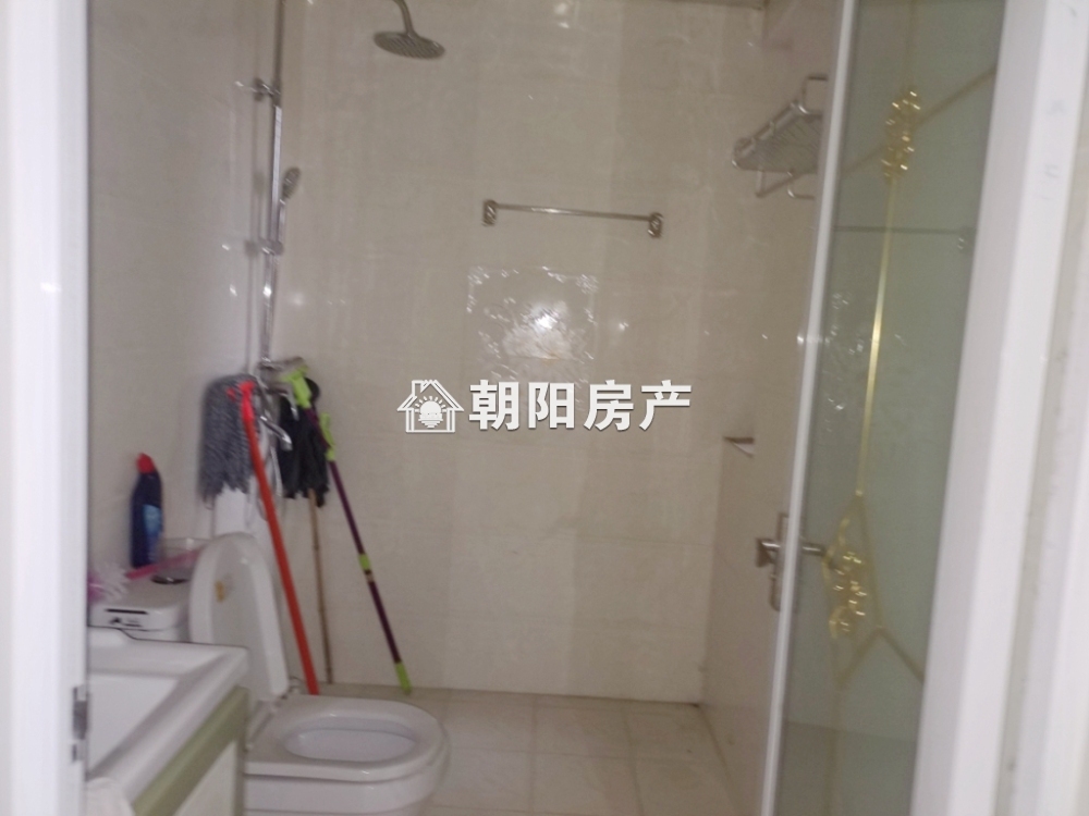 顺发泽润园 88平 南向精装三室 满两年 交通便利