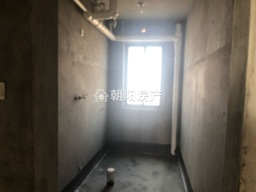 舜耕花都 132平 南向采光三居 毛坯 交通便利