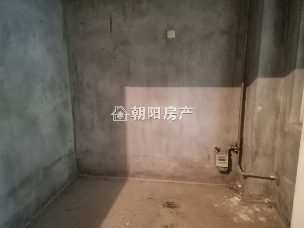 顺发泽润园 86平 南向三室二厅 满两年 采光好 随时看房