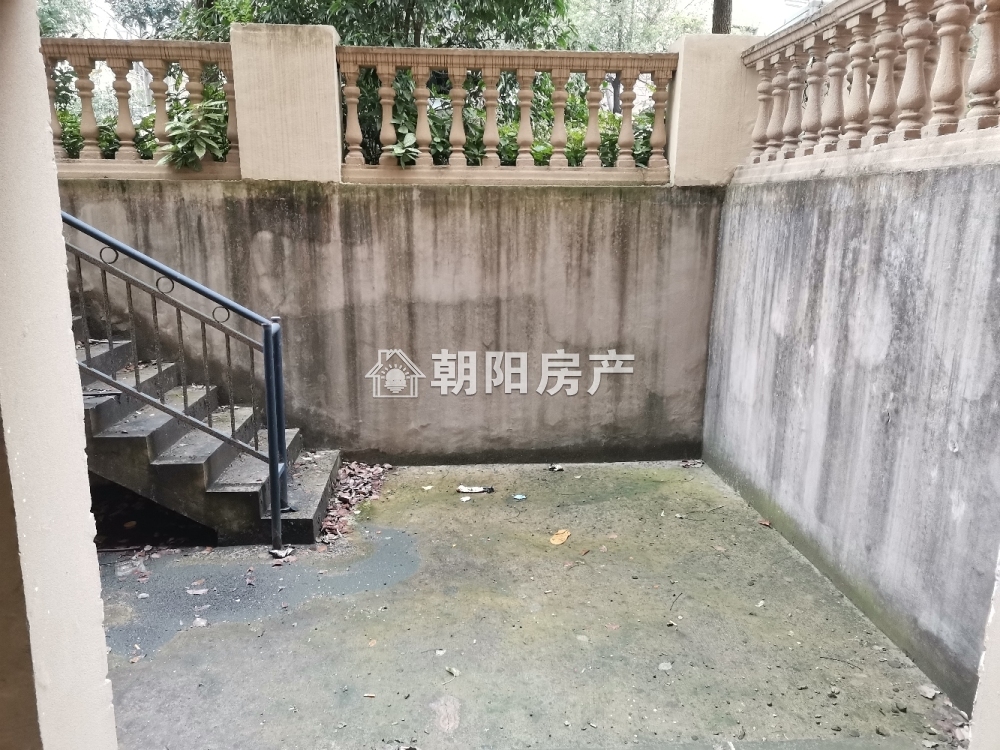 顺发泽润园 86平 南向三室二厅 满两年 采光好 随时看房
