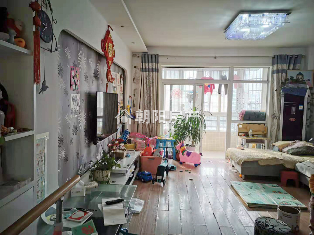 银鹭万树城 118平 南向三室二厅 采光好 交通便利 随时看房