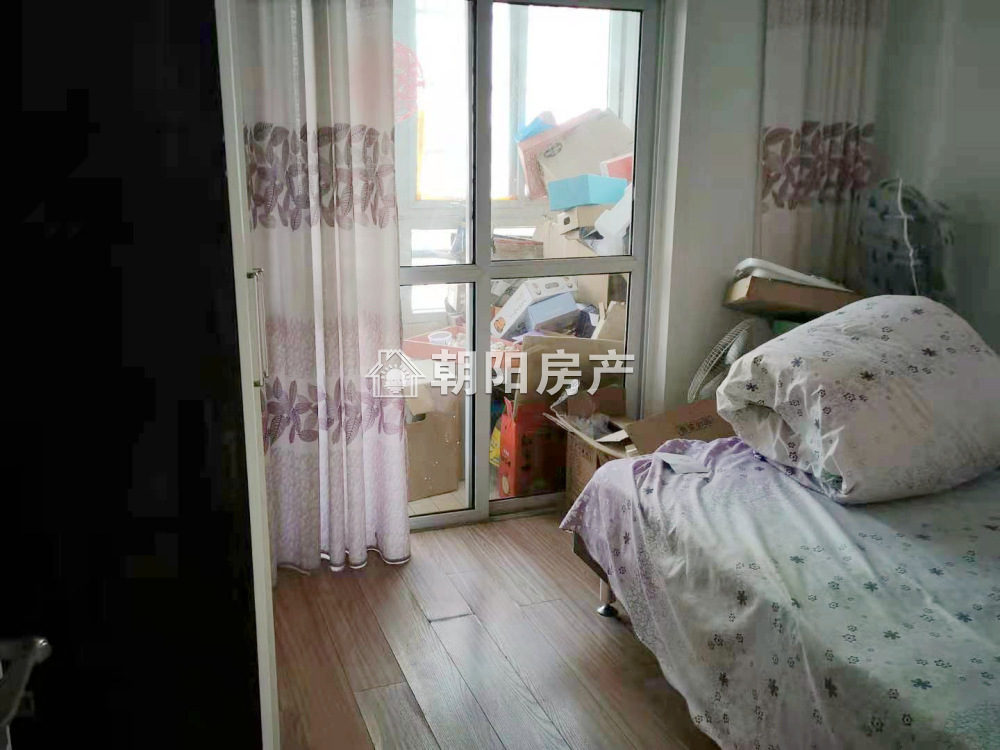 银鹭万树城 118平 南向三室二厅 采光好 交通便利 随时看房