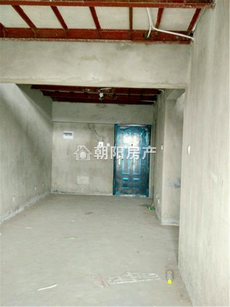 新天地 142平 南向两室 毛坯 交通便利 采光好
